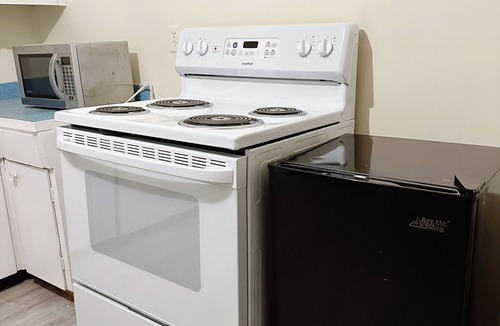 Estevan Hotel | Uptown Motel