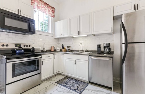 Freret House | Uptown Spacious 4BD/3BA with Historic Charm