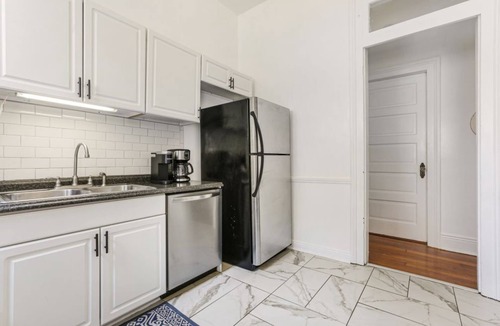 Freret House | Uptown Spacious 4BD/3BA with Historic Charm