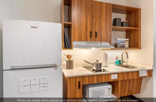 Wells Branch Hotel | Uptown Suites Extended Stay Austin TX - Round Rock