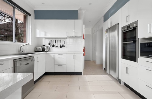 West Bathurst House | Uralla | Lovely house with pool