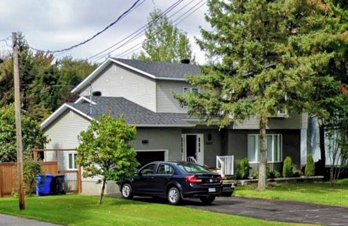 Notre-Dame-de-l'Ile-Perrot House | Urban Guest Suite | A Peaceful & Relaxing Oasis
