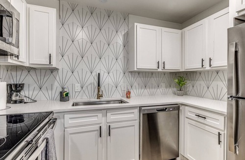 Midtown Apartment | Urban 1 Bed Apartment