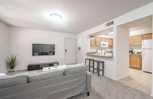 Amarillo Apartment | Urban 1B1B Fast Wi-Fi, Pool, Gym