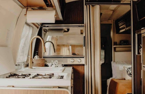 East Memphis House | Urban Airstream Retreat