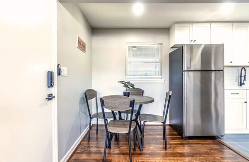 Neartown Apartment | Urban Apartment in the Heart of Montrose Minutes from Rice University & Medical Center!