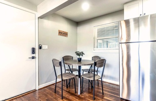 Neartown Apartment | Urban Apartment in the Heart of Montrose Minutes from Rice University & Medical Center!