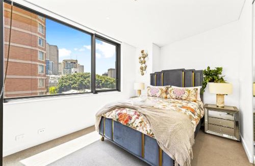 Chinatown Apartment | Urban Bliss 2BR Abode - Luxury丨Comfort丨Parking