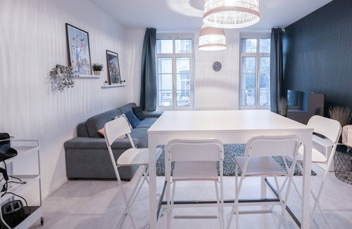 Bollee Apartment | Urban Calm – Bright & Modern Stay