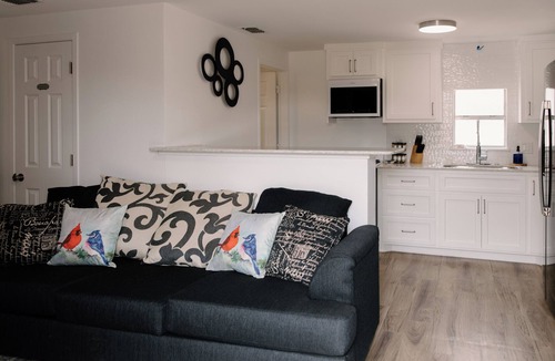 Sayles Blvd. Area House | Urban Chic 1 BR - Downtown Abilene -Data Center