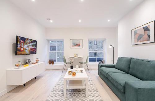 Haverstock Apartment | Urban Chic - Marine