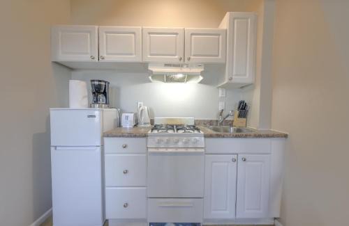 Prudential - St. Botolph Apartment | Urban Chic South End Studio