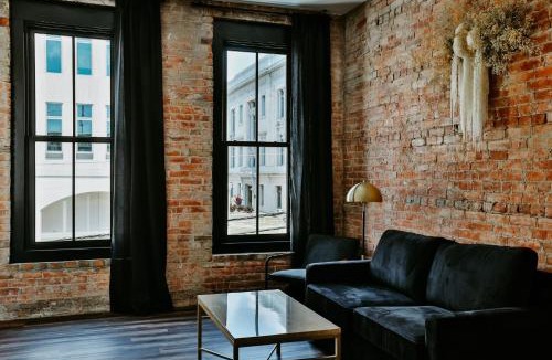 Edwardsville Hotel | Urban Collective Boutique Hotel