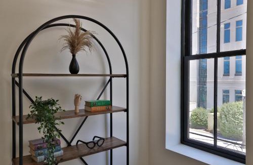 Edwardsville Hotel | Urban Collective Boutique Hotel