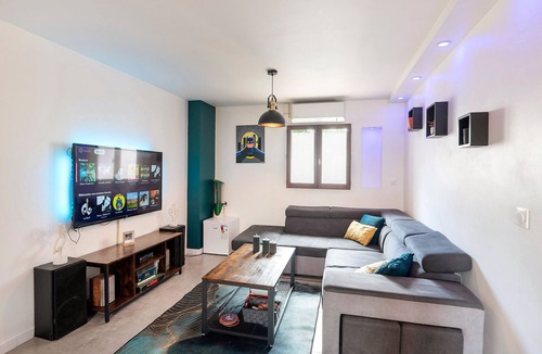 Bretigny-sur-Orge Apartment | Urban Comics - Appt climatisé 10p proche de Paris