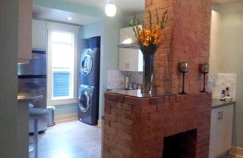 Sunnyside Cottage | Urban Cottage Oasis, Sunnyside