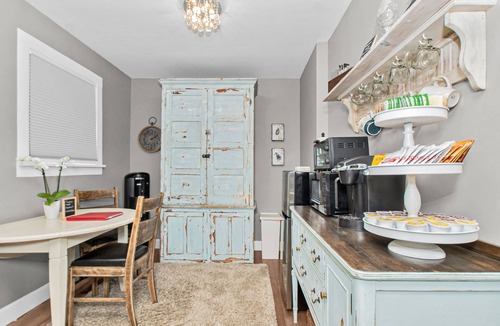 Olympia Apartment | Urban Cottage Suite