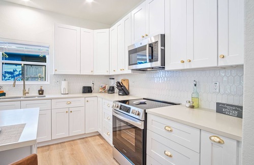 Denver Heights House | Urban Delight 4BR 3BA Near City Center