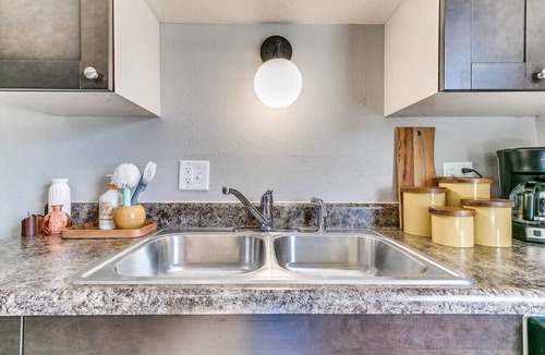 Des Moines Apartment | Urban Delight: South Side Gem