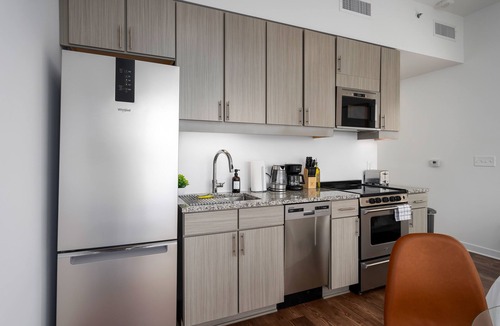 Avondale Apartment | Urban DT Chic Studio with Private Balcony!
