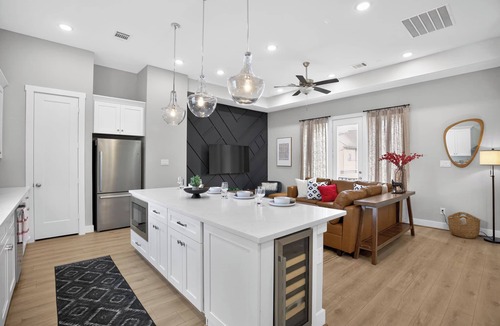 East Downtown Houston House | Urban EaDo Retreat - 3BR Townhome w/Deck