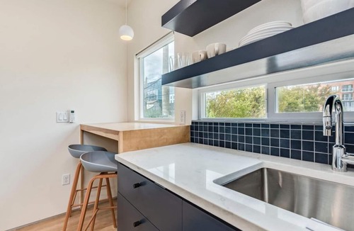 East Cesar Chavez House | Urban East Austin Escape
