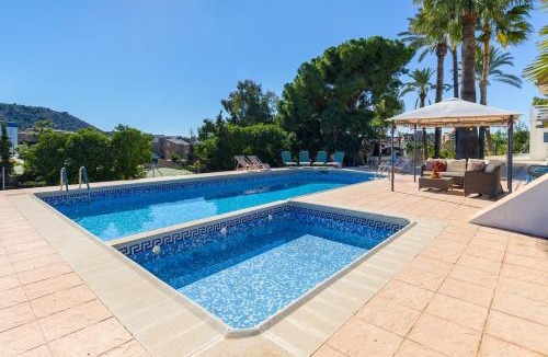 Vista Hermosa Villa | Urban Elegance by Fidalsa