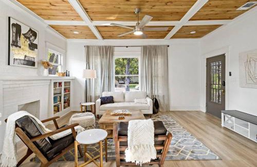 Tobin Hill Villa | Urban Elegance Retreat