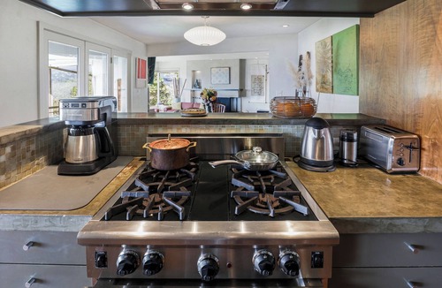 North Beach/Blue Ridge House | Urban Epic View - Close to Beach and World Cup!
