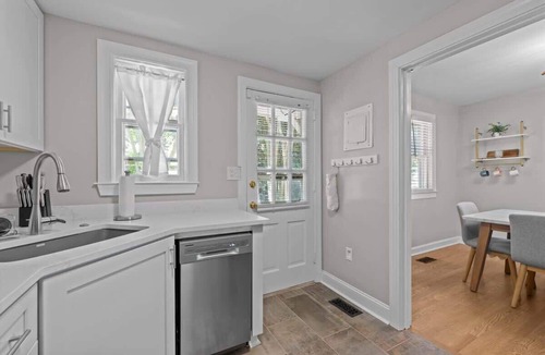 Southwest Raleigh Condo | Urban Escape | Near Downtown