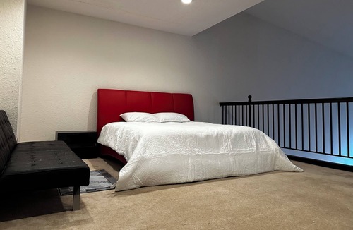 Getty Square Apartment | Urban Escape Penthouse Loft