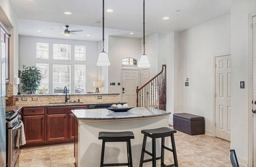 Richardson House | Urban Escape - Your “home” away home and office “20 minutes from everything!
