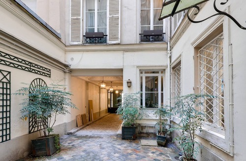 Madeleine Apartment | Urban Flat 110 - Luxury 3BDR Flat near Opera Paris