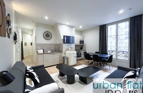 8th Arrondissement Apartment | Urban Flat 62 - Grand Apartment next to Champs Elysees