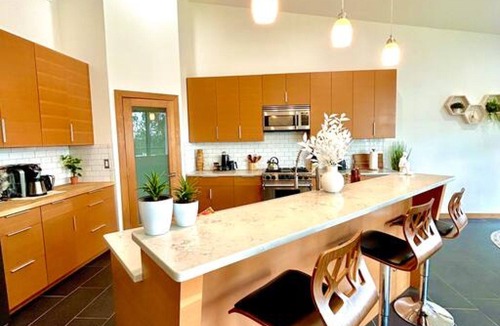 Spokane House | Urban Forest Modern Retreat with Hot Tub!