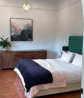 Newtown House | Urban Getaway Ipswich Central