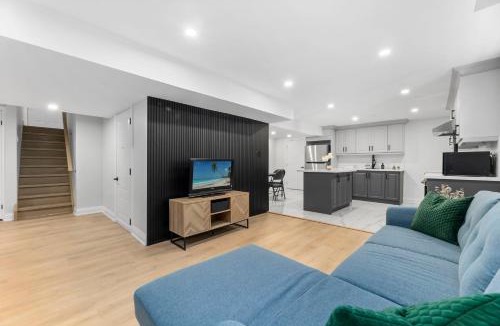 Newcastle Apartment | Urban Haven: 2BR/2BA+Office, Kitchen, Dining