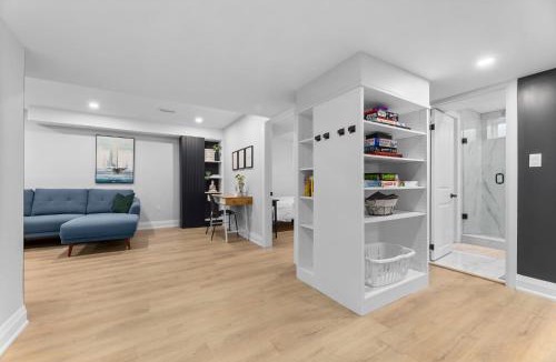 Newcastle Apartment | Urban Haven: 2BR/2BA+Office, Kitchen, Dining