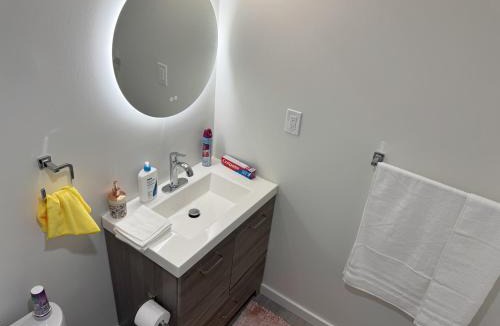 Transcona Apartment | Urban Haven Suite
