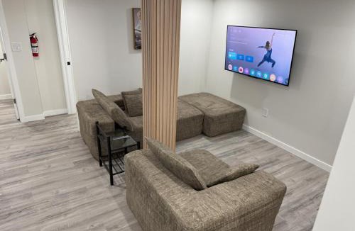 Transcona Apartment | Urban Haven Suite