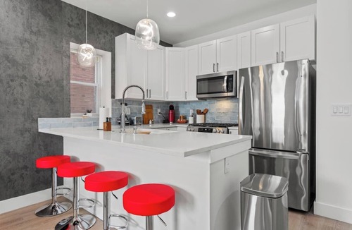 Tower Grove South House | Urban Hearth/Modern 2BR Near Tower Grove
