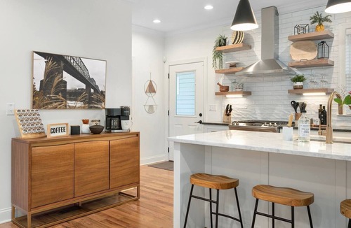 North Chattanooga House | Urban Hive | Spacious Stay w/EV Charging