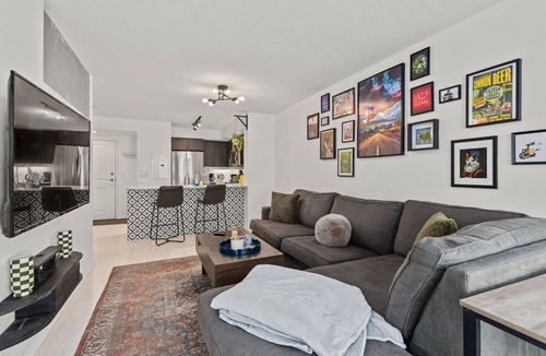 King West Village Condo | Urban Industrial Suite Perfect for Extended Stays