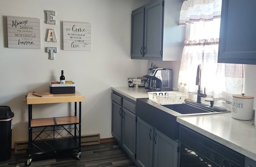 Niagara Falls Apartment | Urban Industrial Vibes - Short Drive to Niagara Falls Attractions