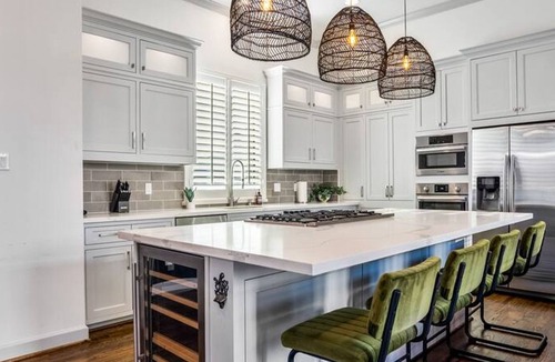 Montrose House | Urban Jungle Retreat in the HTX Skyline