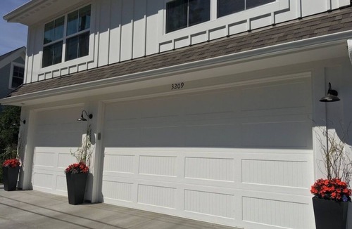 Ecco Apartment | Urban Lifestyle, Lakes District of MPLS! Quiet Family Neighborhood, 1BR, 1BA