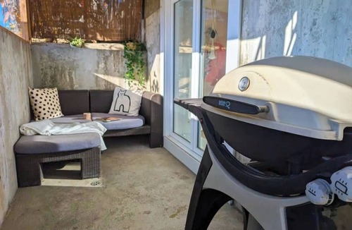 Vieux-Limoilou Apartment | Urban Limoilou 6 guests AC 1 Free Parking