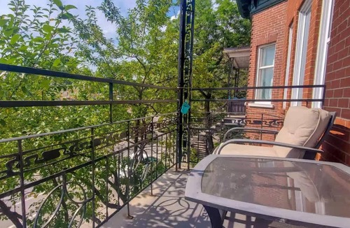 Vieux-Limoilou Apartment | Urban Limoilou 8 guests AC 2 Free Parking