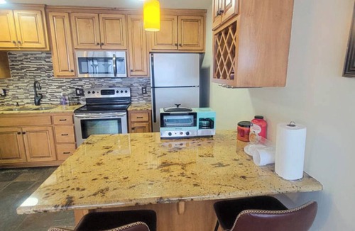 Downtown Minneapolis Apartment | Urban Living - 2 Bed and 1 Bath