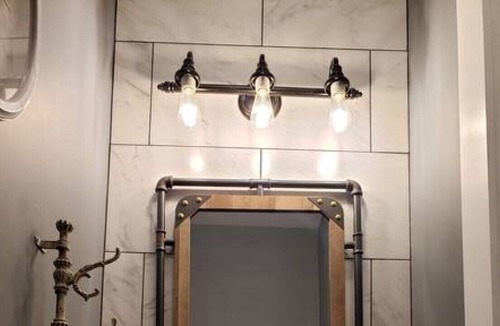 Perryville Apartment | Urban Loft #2 PLUM · Downtown Urban Loft above Restaurants & Boutiques